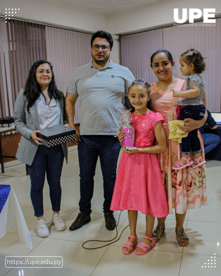 Cena de Fin de Año en la Facultad de Ciencias de la Salud: Celebrando un Año de Éxitos Académicos en UPE